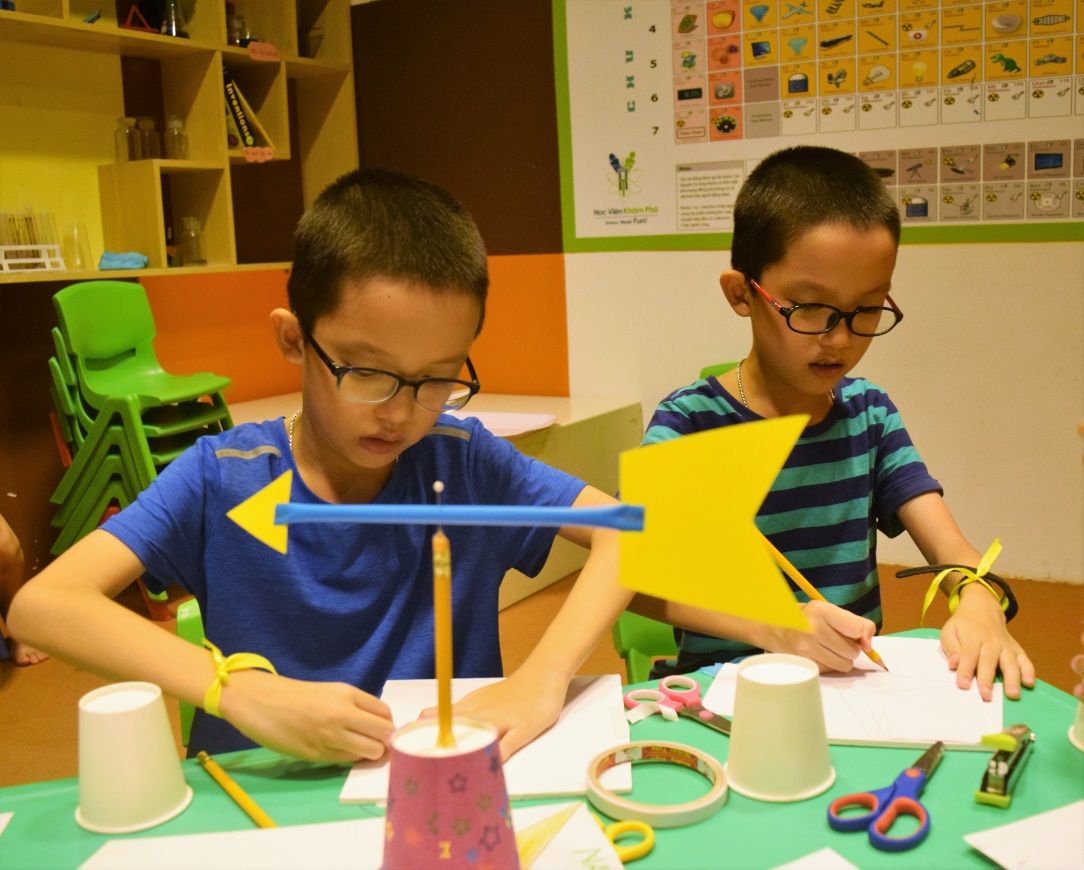 Tại sao trải nghiệm khám phá khoa học là cần thiết cho mọi trẻ em? | Học Viện Khám Phá - Science Made Fun Vietnam