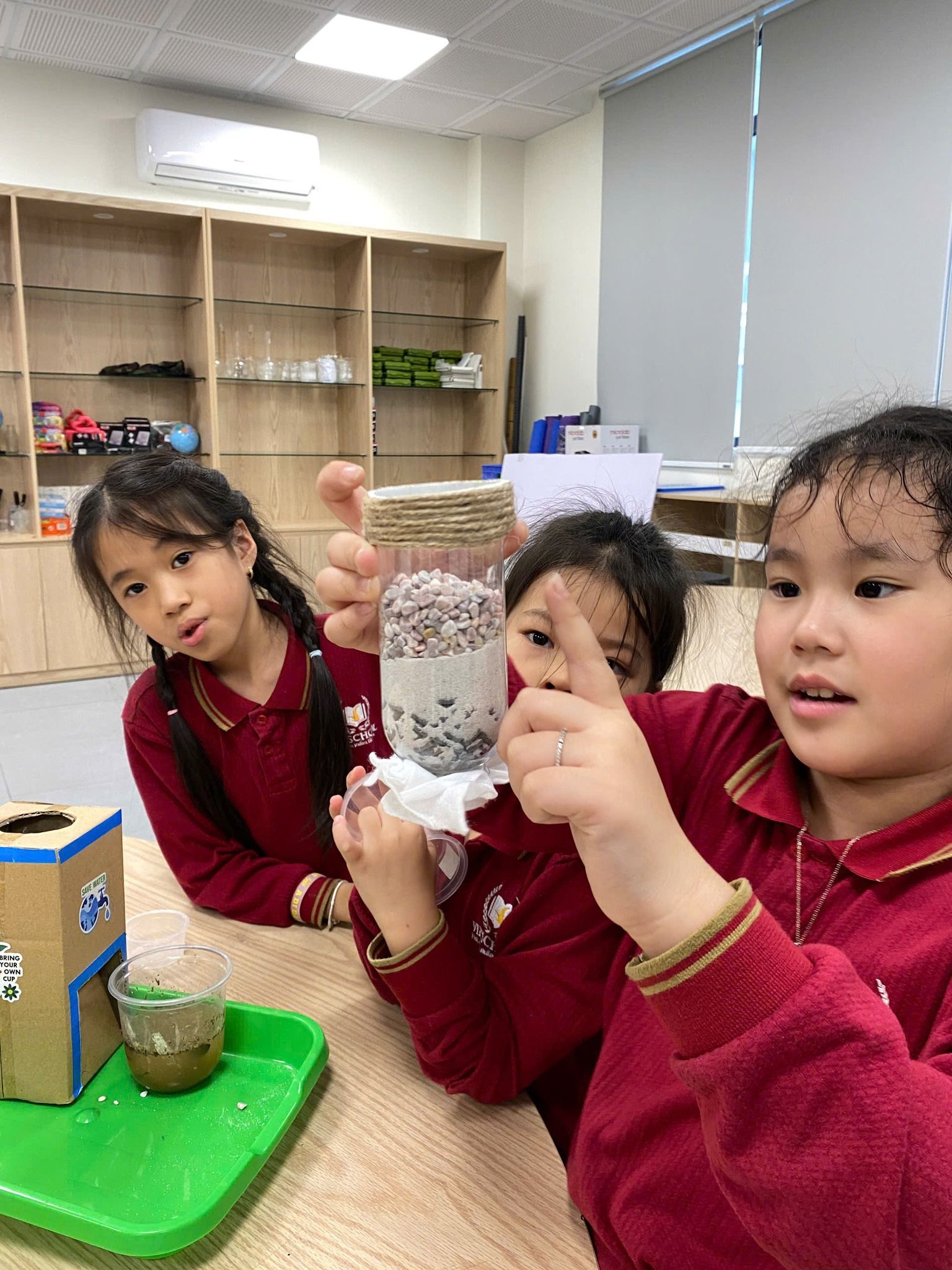 Tấm hộ chiếu đặc biệt: Khi ước mơ vươn xa bắt đầu từ đôi bàn tay nhỏ